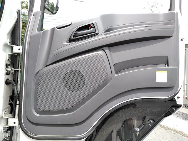 いすゞギガアルミウイング大型（10t）[写真27]