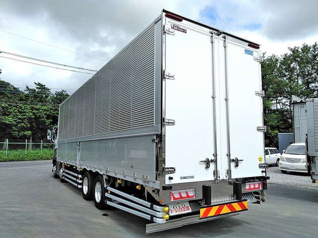 いすゞギガアルミウイング大型（10t）[写真04]