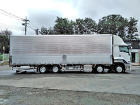 いすゞギガアルミウイング大型（10t）[写真05]