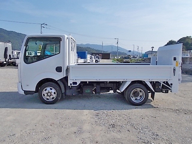 日産アトラス平ボディ小型（2t・3t）[写真03]
