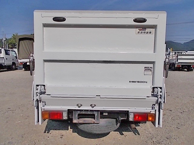 日産アトラス平ボディ小型（2t・3t）[写真06]