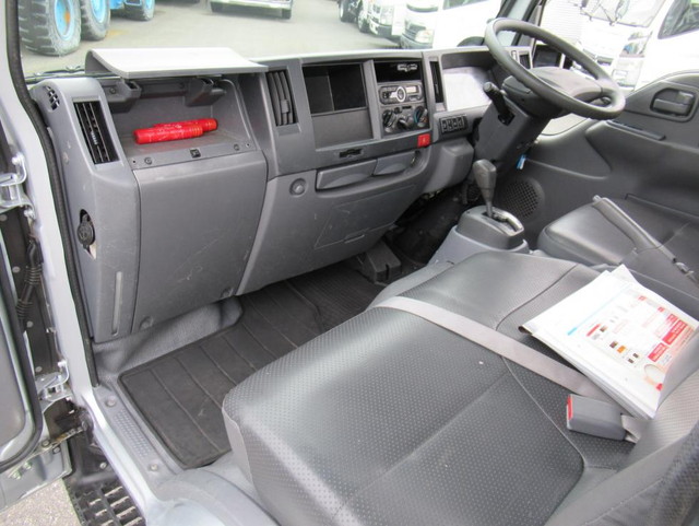 いすゞエルフ平ボディ小型（2t・3t）[写真15]