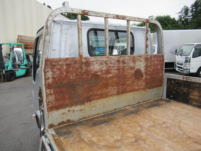 いすゞエルフ平ボディ小型（2t・3t）[写真21]