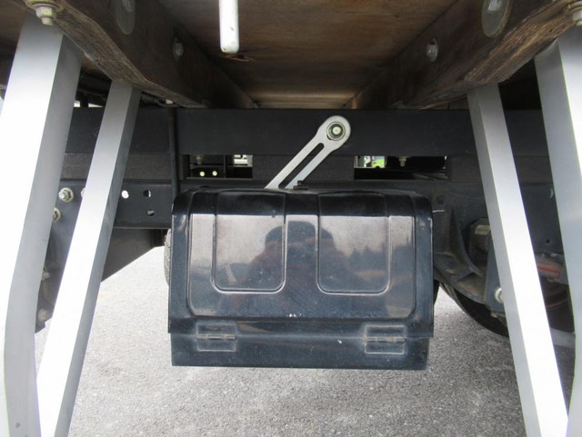 いすゞエルフ平ボディ小型（2t・3t）[写真23]