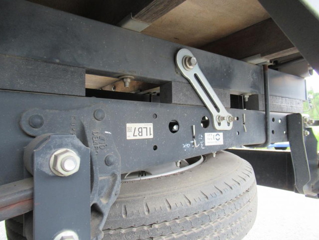 いすゞエルフ平ボディ小型（2t・3t）[写真29]