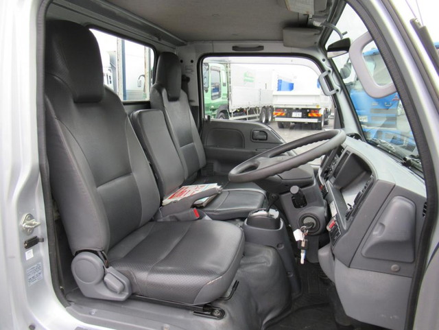 いすゞエルフ平ボディ小型（2t・3t）[写真06]