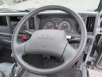 いすゞエルフ平ボディ小型（2t・3t）[写真09]