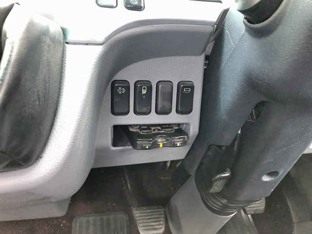 三菱ふそうキャンタークレーン6段小型（2t・3t）[写真24]