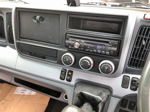 三菱ふそうキャンタークレーン6段小型（2t・3t）[写真25]