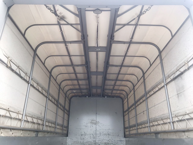 日野レンジャー幌ウイング中型（4t）[写真12]