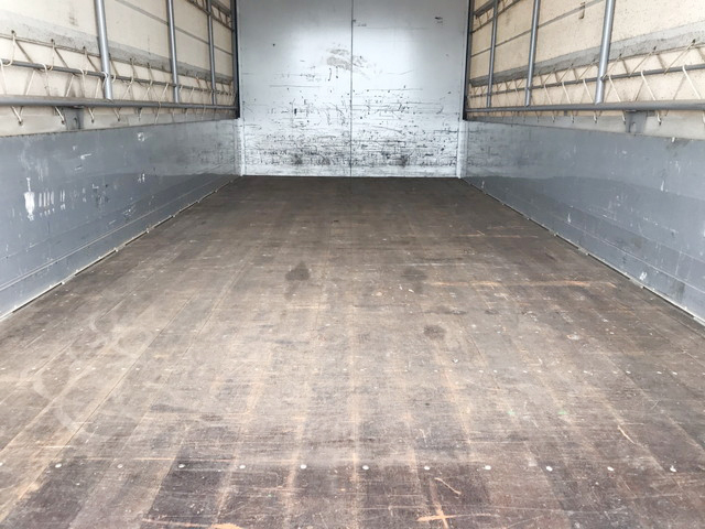 日野レンジャー幌ウイング中型（4t）[写真13]