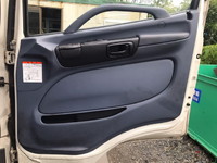 日野レンジャー幌ウイング中型（4t）[写真24]