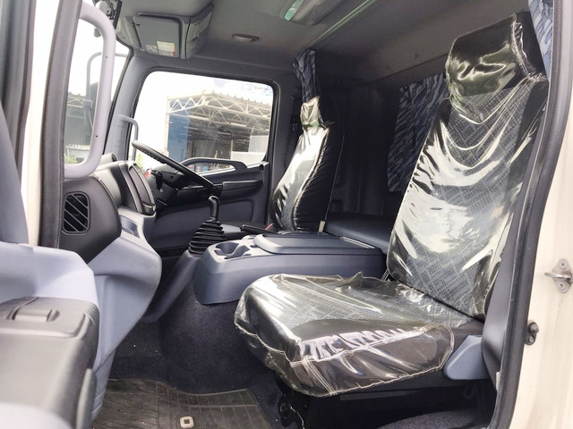 日野レンジャー幌ウイング中型（4t）[写真25]