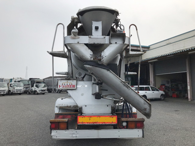 三菱ふそうファイターミキサー車（コンクリートミキサー）増トン（6t・8t）[写真10]