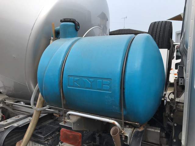 三菱ふそうファイターミキサー車（コンクリートミキサー）増トン（6t・8t）[写真17]