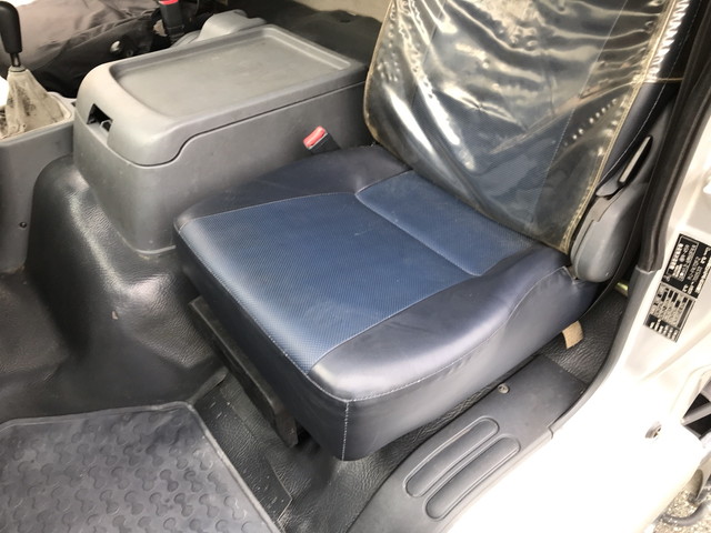 三菱ふそうファイターミキサー車（コンクリートミキサー）増トン（6t・8t）[写真33]