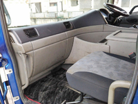 UDトラックスクオントレーラーヘッド（トラクターヘッド）大型（10t）[写真28]