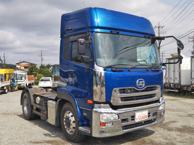 UDトラックスクオントレーラーヘッド（トラクターヘッド）大型（10t）[写真03]