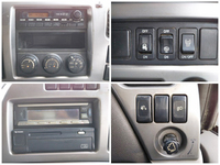 UDトラックスクオントレーラーヘッド（トラクターヘッド）大型（10t）[写真34]