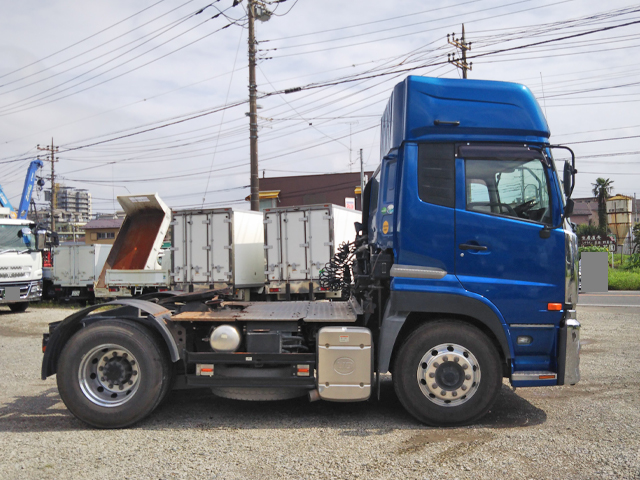 UDトラックスクオントレーラーヘッド（トラクターヘッド）大型（10t）[写真05]
