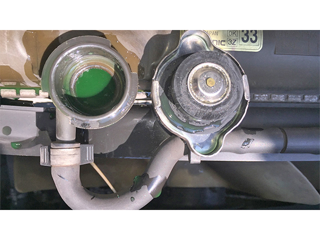 いすゞエルフ平ボディ小型（2t・3t）[写真14]