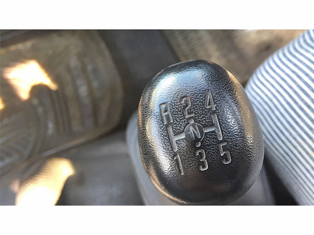 いすゞエルフ平ボディ小型（2t・3t）[写真17]