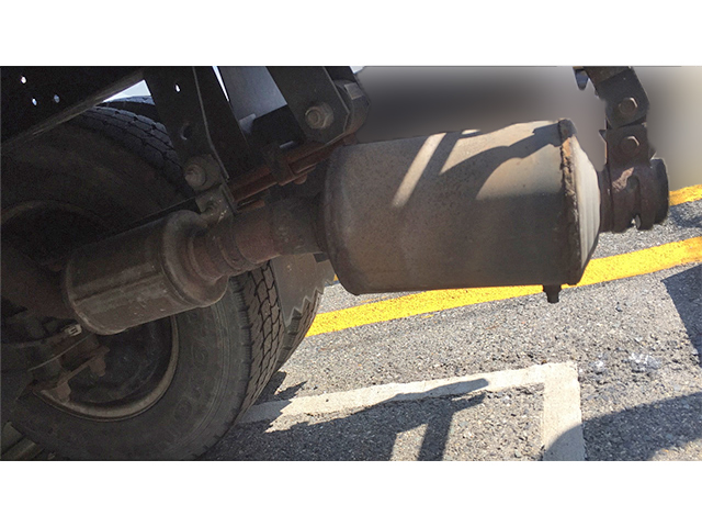 いすゞエルフ平ボディ小型（2t・3t）[写真07]