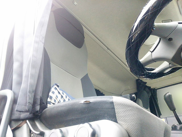 三菱ふそうスーパーグレートアームロール大型（10t）[写真24]