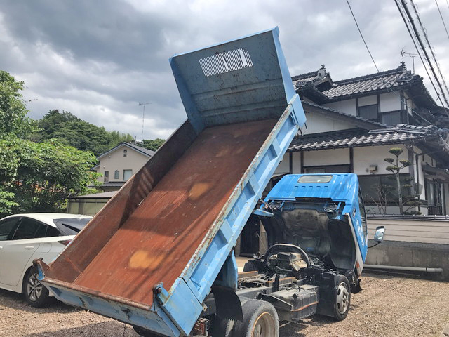 三菱ふそうキャンターダンプ小型（2t・3t）[写真08]