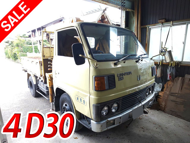 三菱ふそうキャンタークレーン付小型（2t・3t）K-FE111B改 [写真01]