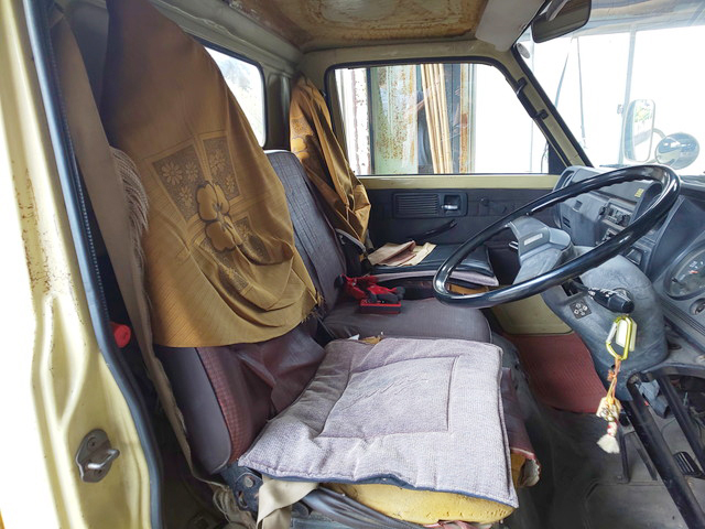 三菱ふそうキャンタークレーン付小型（2t・3t）[写真18]