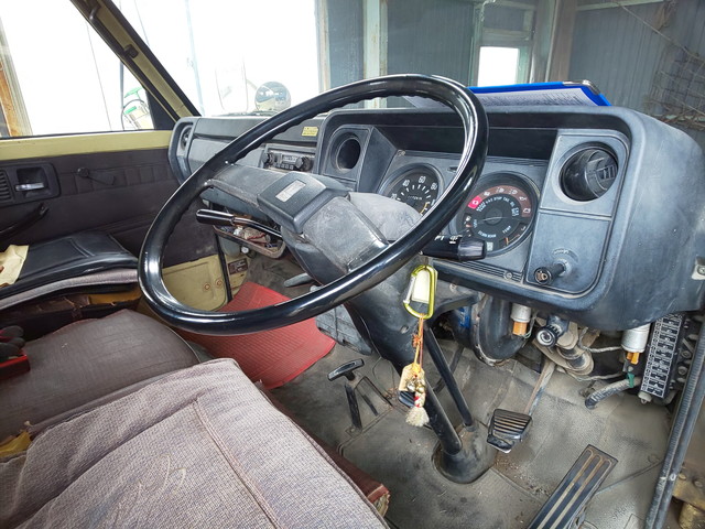 三菱ふそうキャンタークレーン付小型（2t・3t）[写真19]