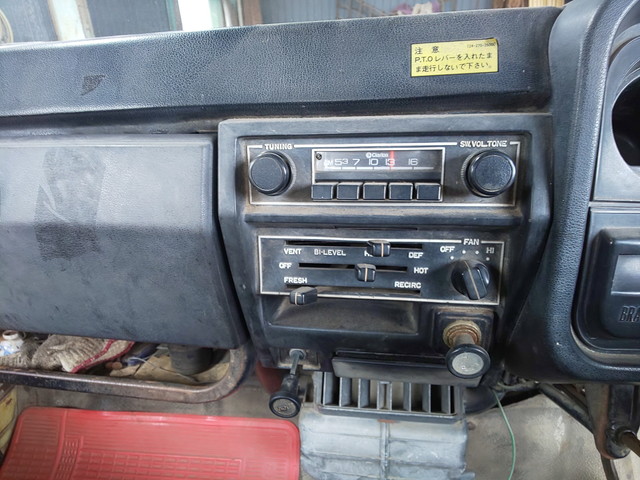 三菱ふそうキャンタークレーン付小型（2t・3t）[写真20]