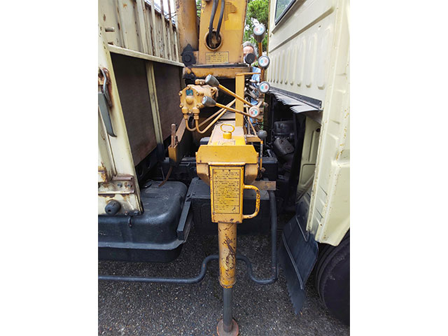 三菱ふそうキャンタークレーン付小型（2t・3t）[写真06]