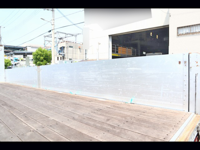 いすゞフォワードアルミブロック中型（4t）[写真12]