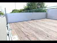 いすゞフォワードアルミブロック中型（4t）[写真13]