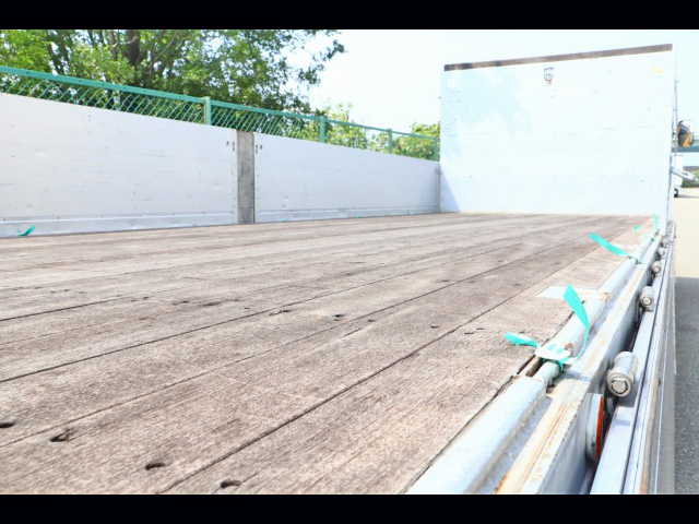 いすゞフォワードアルミブロック中型（4t）[写真16]