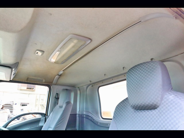 いすゞフォワードアルミブロック中型（4t）[写真37]