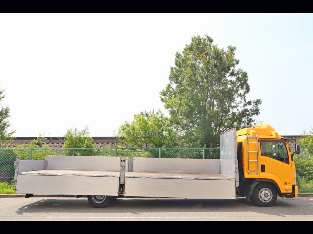 いすゞフォワードアルミブロック中型（4t）[写真07]