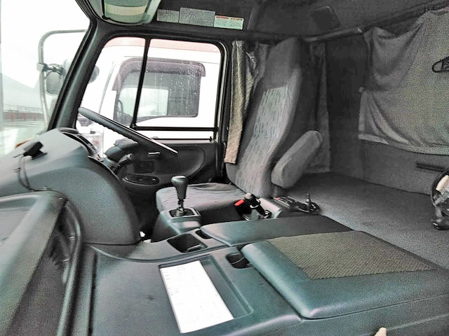 UDトラックスビッグサムアルミウイング大型（10t）[写真26]