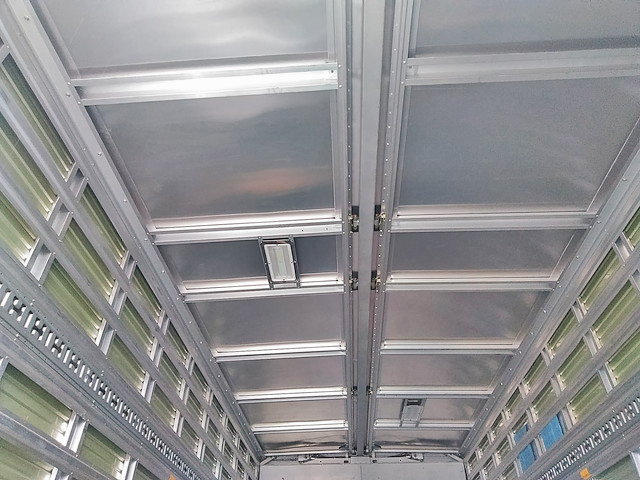 三菱ふそうファイターアルミウイング増トン（6t・8t）[写真10]