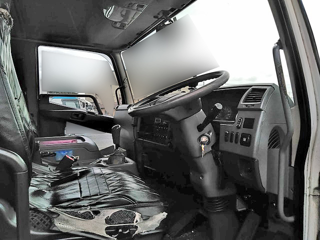 三菱ふそうファイターアルミウイング増トン（6t・8t）[写真35]