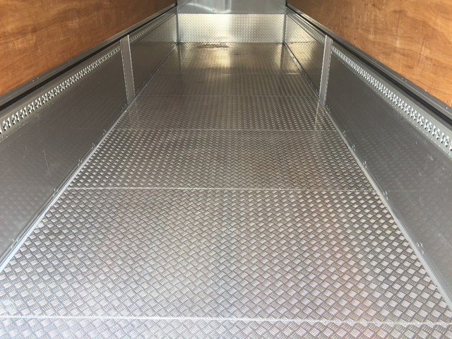 日野プロフィアアルミウイング大型（10t）[写真14]