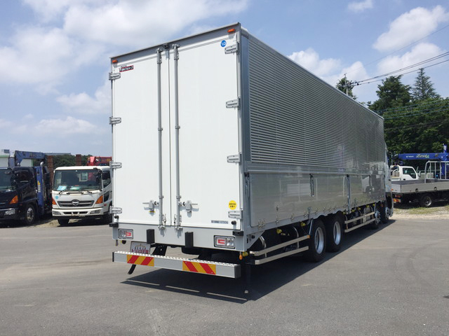 日野プロフィアアルミウイング大型（10t）[写真02]