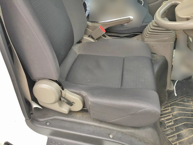 日産アトラス平ボディ小型（2t・3t）[写真18]