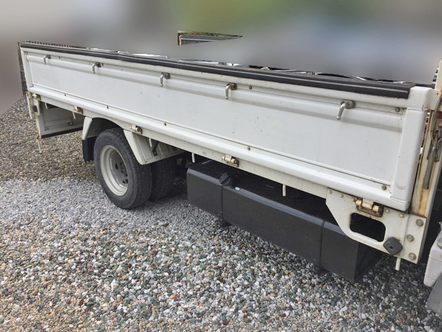 日産アトラス平ボディ小型（2t・3t）[写真03]