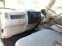 トヨタトヨエース平ボディ小型（2t・3t）[写真28]