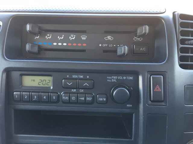 トヨタトヨエース平ボディ小型（2t・3t）[写真30]