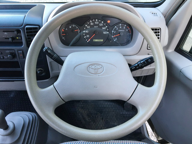 トヨタトヨエース平ボディ小型（2t・3t）[写真31]