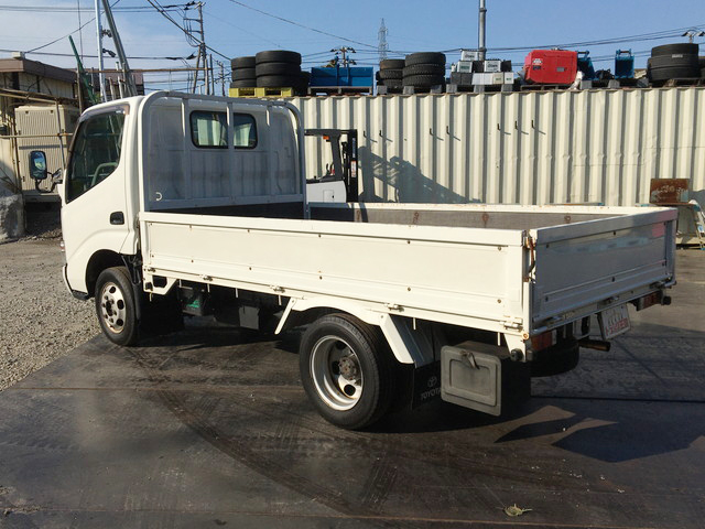 トヨタトヨエース平ボディ小型（2t・3t）[写真04]